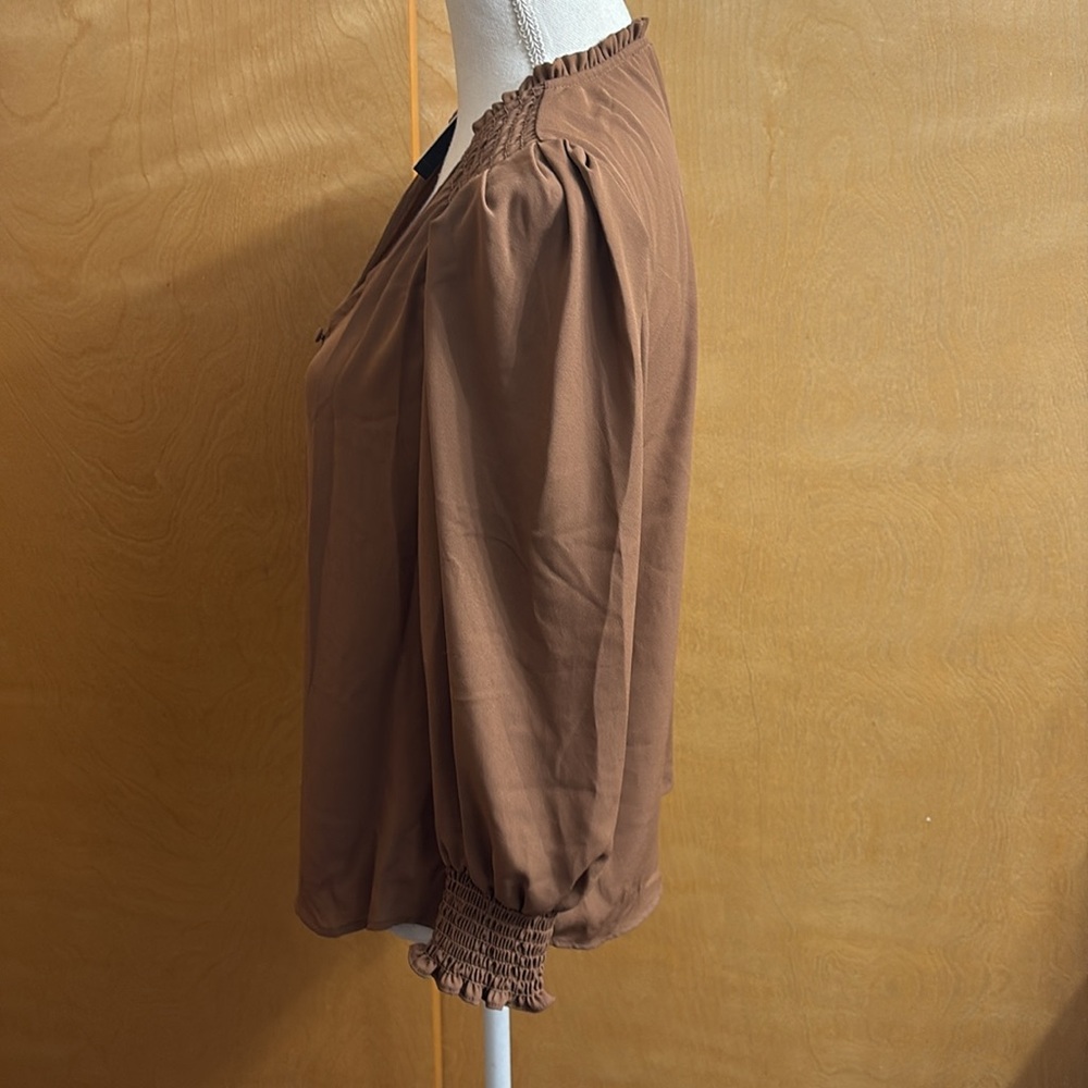 NWT Tahari Hazelnut Brown Long Sleeve Top Size M - Picture 4 of 11
